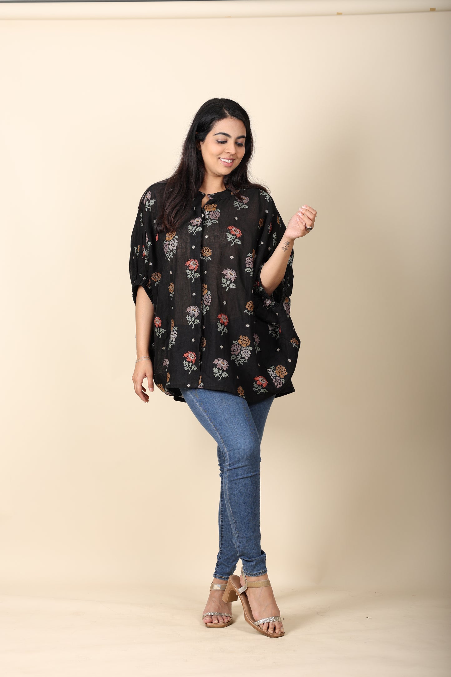 Women’s Black Linen Embroidered Top