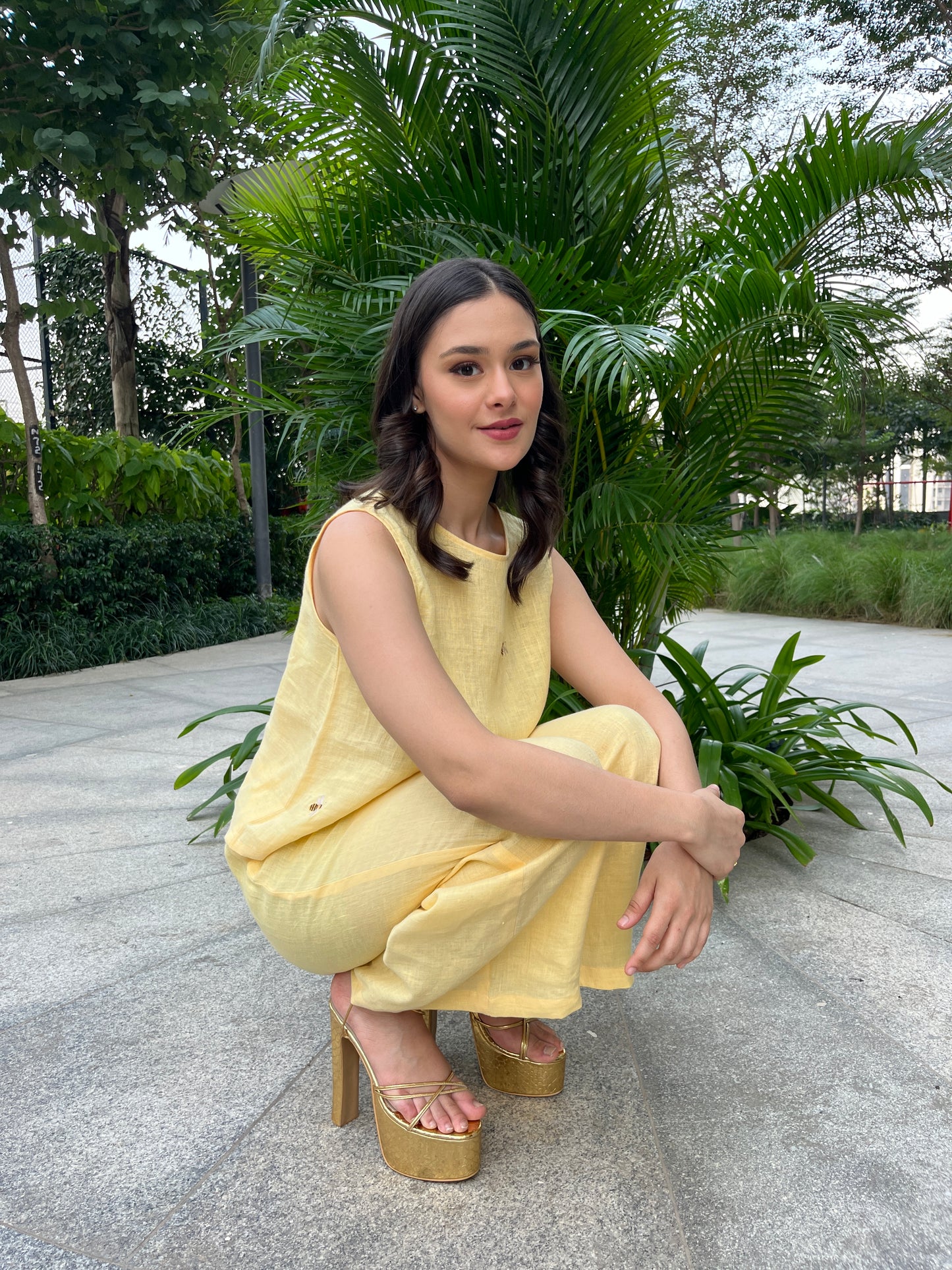 Linen Bee Co-ord Set – Sunny Yellow 100% Linen Summer Outfit