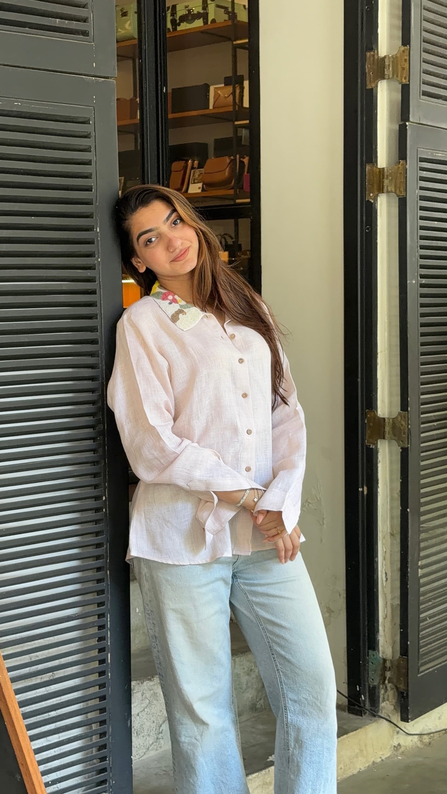 Bloom Collar Linen Shirt